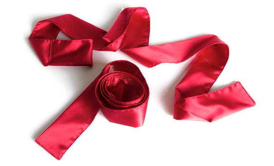 Noeuds soyeux en satin rouge