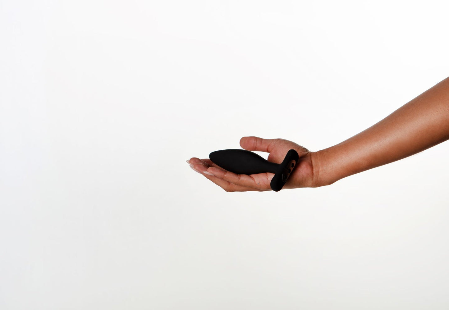 Vesta Vibrating Butt Plug - Black